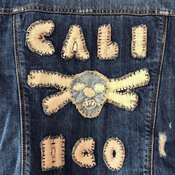 Hollister Skull Embroidered Distressed Jean Vest - Picture 7 of 10
